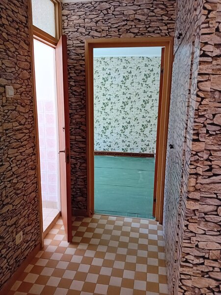 Drumul Taberei, statia Romancierilor,