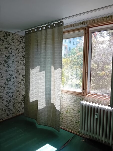 Drumul Taberei, statia Romancierilor,